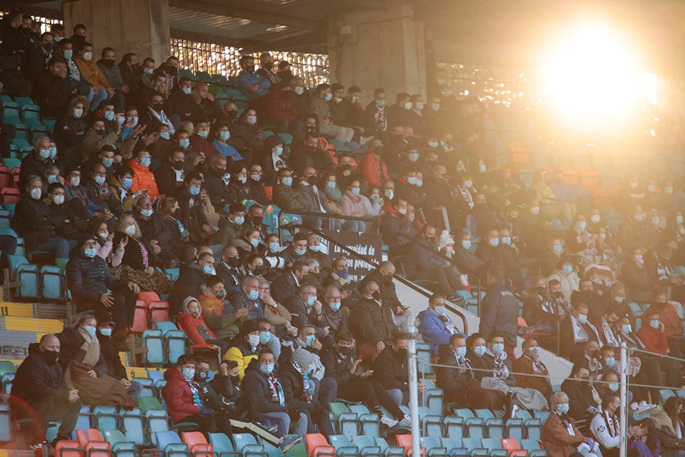 Ambiente en el Salamanca CF UDS - Real Avilés