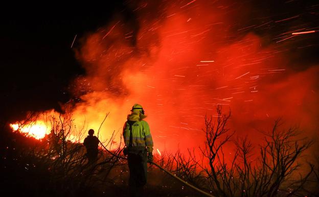 Extinguido un virulento incendio en la zona de la Sierra de Francia y Las Batuecas en Salamanca