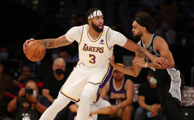 Davis reanima a los Lakers y los Hornets sorprenden ante los Warriors