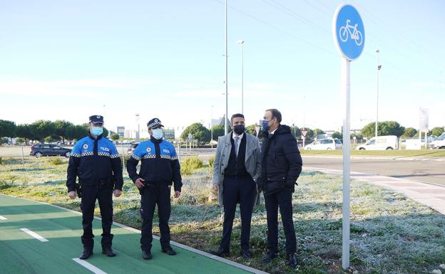 Carbajosa se suma a la campaña de la DGT recordando que las aceras son un espacio exclusivo para los peatones