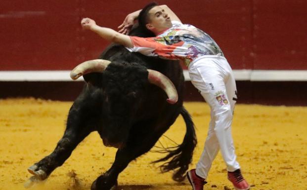 El zamorano Luis Gómez se corona en Arroyo como el mejor cortador de Castilla y León