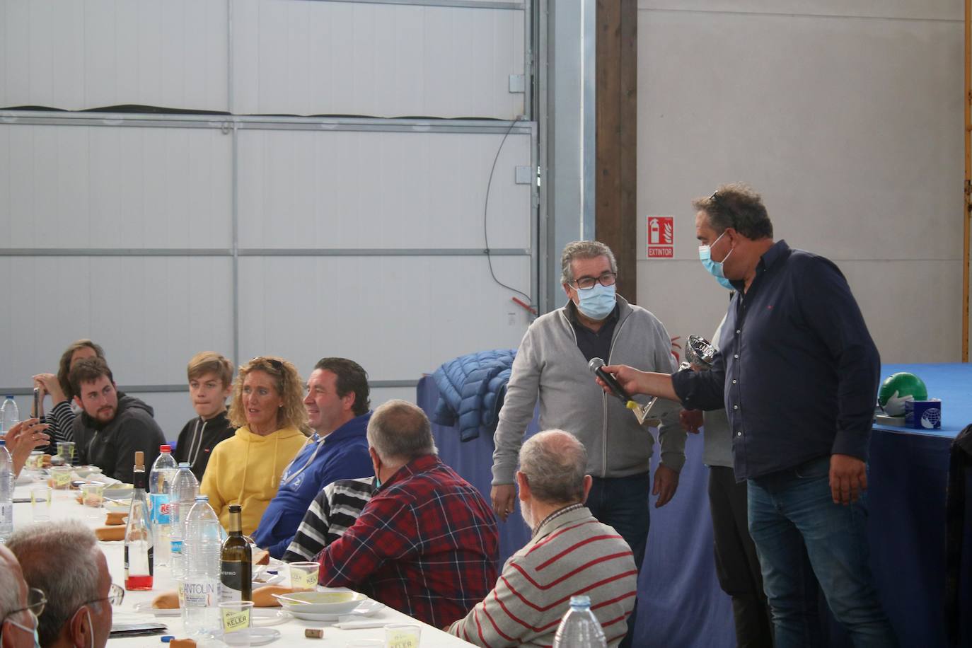 Los coches clásicos despiertan admiración en el Cerrato