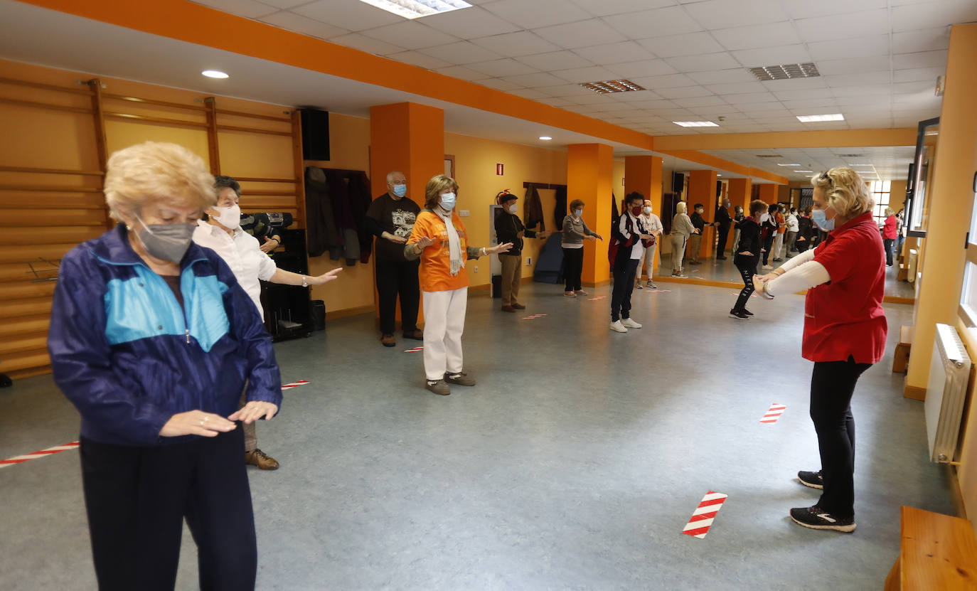 Los centros municipales de mayores de Palencia tienen lista de espera para sus cursos