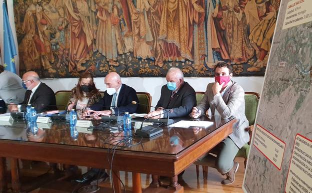 Junta y Seiasa firman la modernización de 6.000 hectáreas de regadío