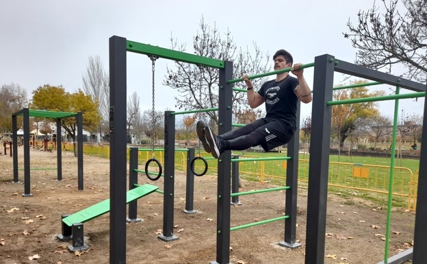 Laguna cuenta con un nuevo parque de ejercicios para practicar «Calistenia»