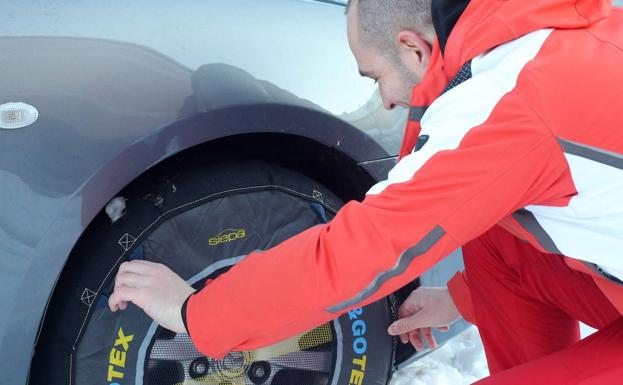 La nieve obliga a usar cadenas para circular por la N-630 y la N-625 en León