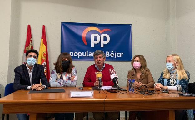 El PP cumple su amenaza y denuncia a la alcaldesa de Béjar: «Hay cuestiones ahí muy gordas, mucha tela que cortar»