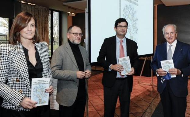 Eduardo Estévez presenta su libro 'Cómo sobrevivir en la empresa familiar'