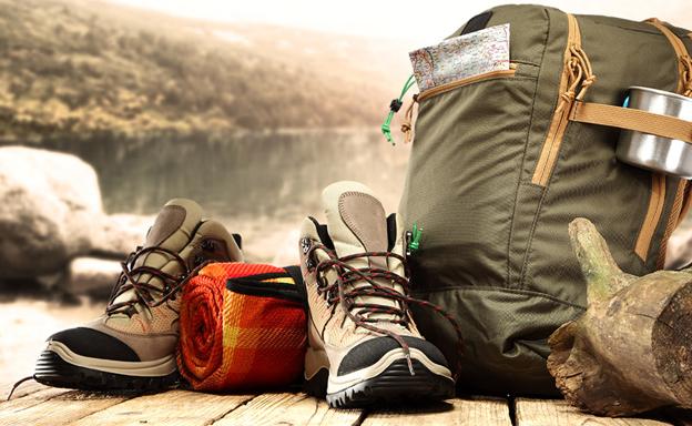 ¿Qué material y qué ropa llevar en una ruta de senderismo?