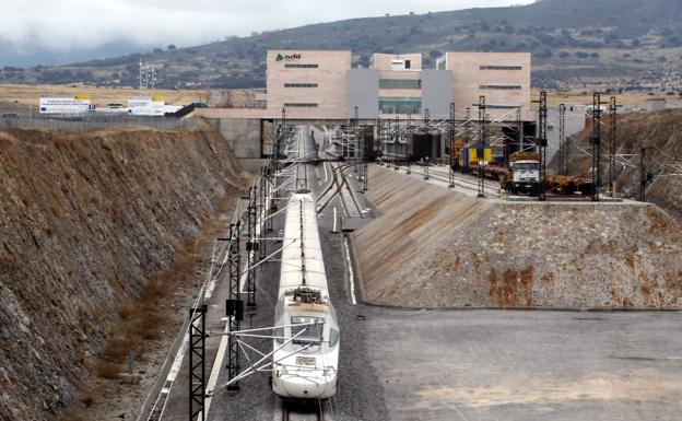 La Diputación pide más frecuencias en la línea de alta velocidad que une Segovia con Madrid y Valladolid