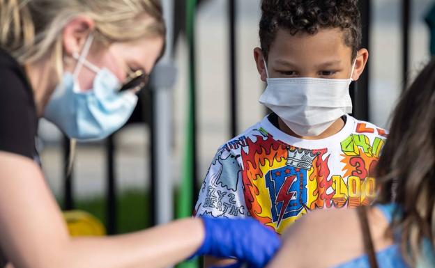 La Junta prepara la inmunización de los niños en Castilla y León