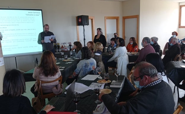 Vino armonizado con literatura y música