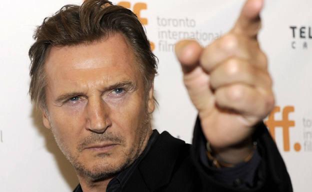 Liam Neeson rueda en Manresa escenas de la película 'Marlowe'