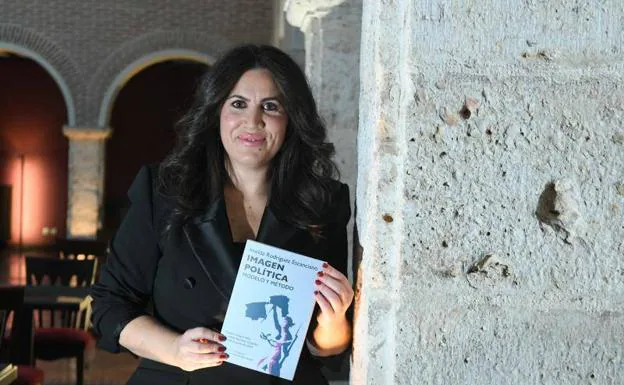 Imelda Rodríguez: «No basta con que el político diga que está con el ciudadano en el pozo: ha de sacarle»
