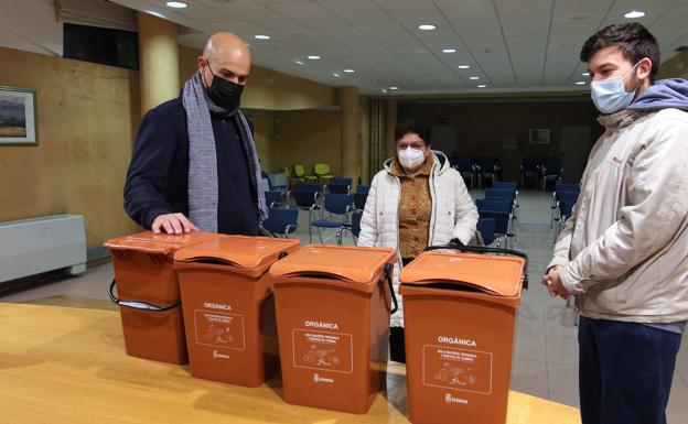 El Ayuntamiento instalará mañana en La Albuera los contenedores marrones