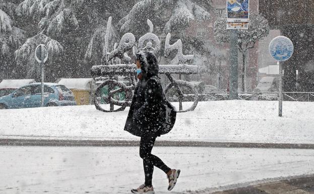 Siete provincias de Castilla y León entran hoy en alerta por nieve