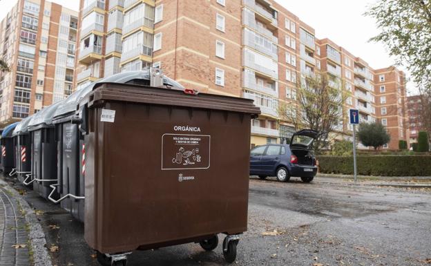 Los vecinos de La Albuera estrenan la prueba del contenedor marrón