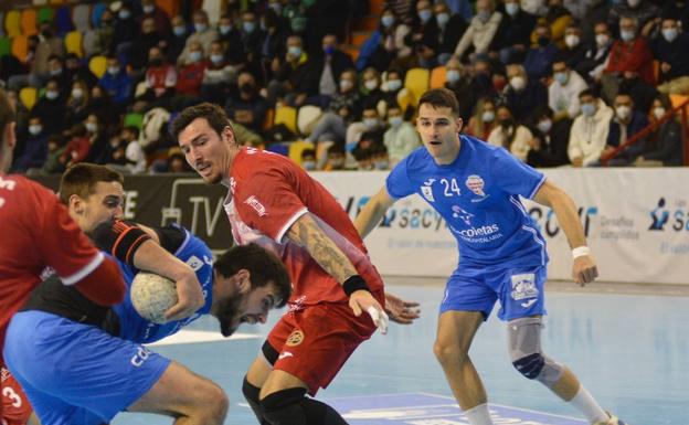 El Recoletas sucumbe a la dureza de Cuenca y a un permisivo arbitraje