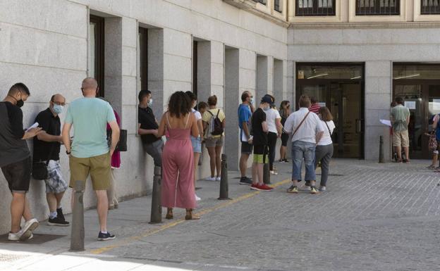 Convocadas las ayudas para trabajadores vulnerables afectados por los ERTE