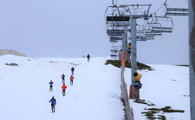 El III Snowcross La Covatilla será Campeonato y Copa de snowrunning de Castilla y León