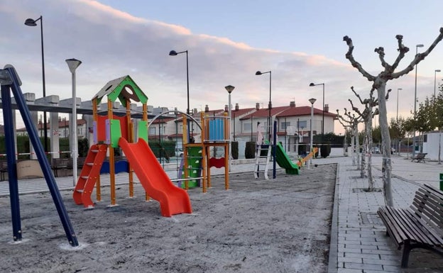 El Ayuntamiento de Tudela remodela el parque infantil de Herrera