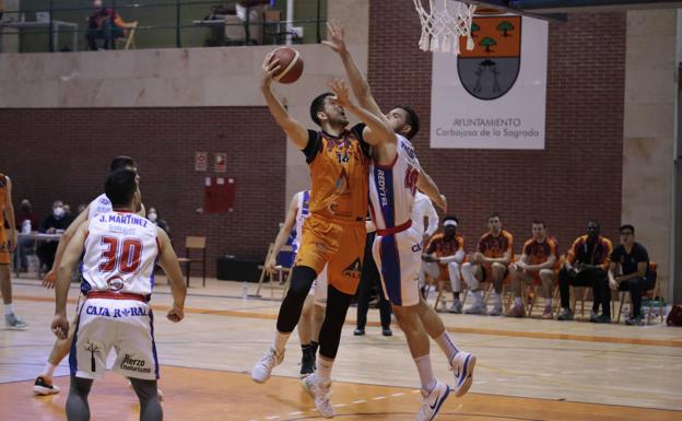 El Aquimisa Carbajosa cede ante la presión en Algeciras (69-65)