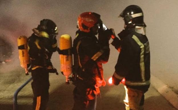 Los bomberos sofocan 15 incendios en casas en las últimas 48 horas en Castilla y León