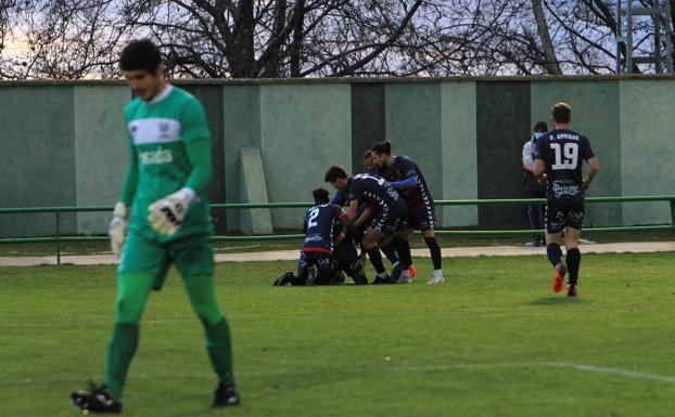 La Segoviana confía en estabilizar su rendimiento tras la goleada frente al Marino