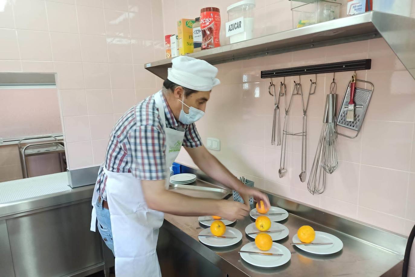 Fundación Personas cuenta ya con 15 ayudantes de cocina en alimentación saludable