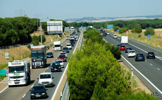 Adjudicada en 5,5 millones la rehabilitación del firme de la A-62 entre Tordesillas, Pollos y Nava del Rey