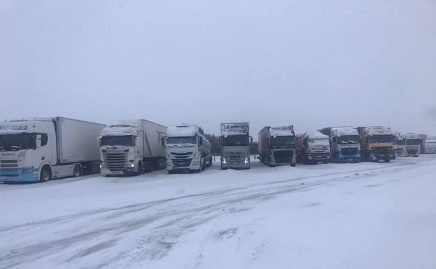 Valladolid acogerá puntos de embolsamiento de camiones para evitar retenciones por el temporal