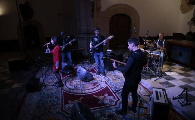 Blues solidario en el III Concierto de Navidad de Cáritas Salamanca