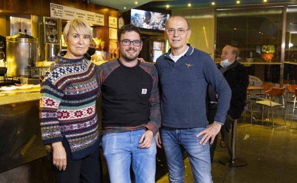 El último chocolate con churros en La Rubia tras 40 años