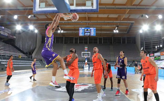 Suspendido el encuentro entre el Oviedo y el Palencia Baloncesto por tres casos de covid en el club asturiano