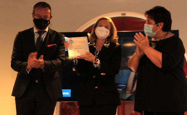 Calviño recuerda que el Gobierno es «sensible» con el reto demográfico