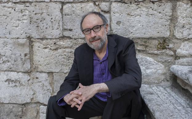 Eduardo Fraile: «El tiempo nos va dando espesor como los círculos concéntricos de los árboles»