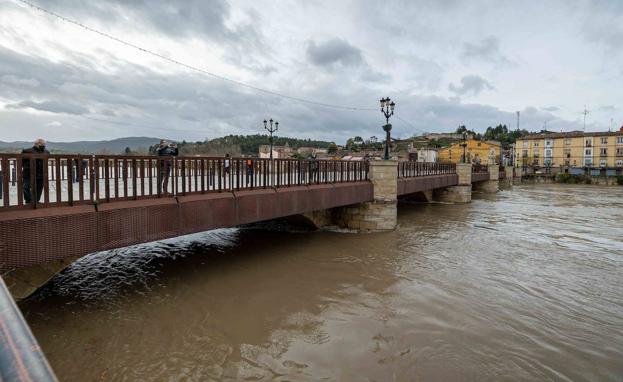 Los pueblos afectados por la crecida del Ebro serán declarados zona catastrófica