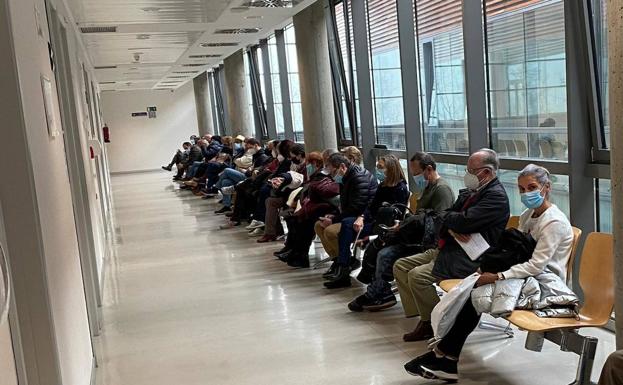 Los hospitales de Valladolid habilitan más camas para atender 101 pacientes con covid