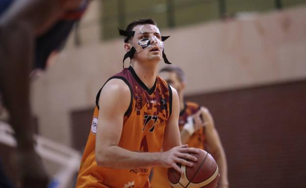 Evan Walshe causa baja en el Aquimisa Carbajosa Empresarial por motivos personales