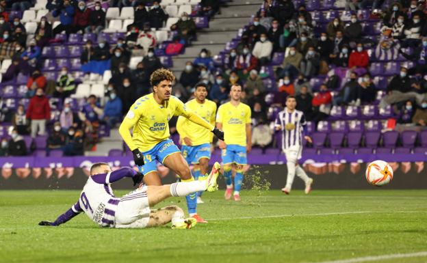 El Real Valladolid enfría a Las Palmas y pasa a dieciseisavos