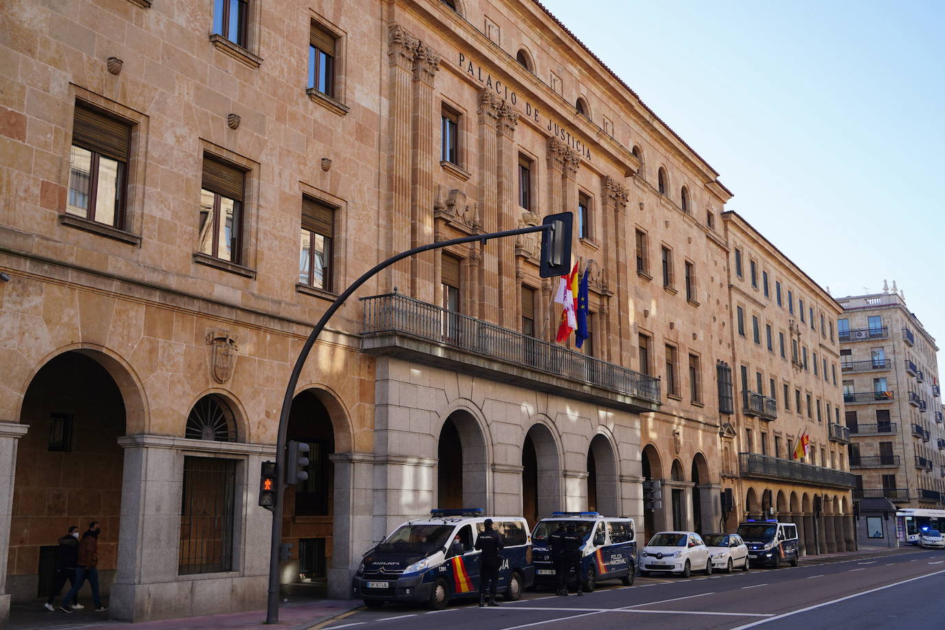 El TSJCyL confirma la condena de un año y ocho meses a dos hombres que traficaban con drogas en un garaje de Salamanca