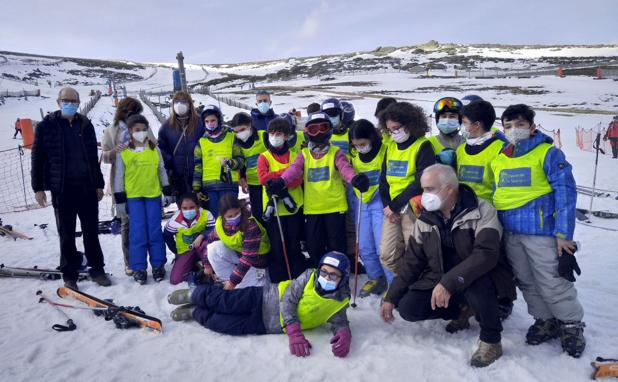 El Ayuntamiento de Salamanca organiza un Programa Escolar de Esquí en la Covatilla