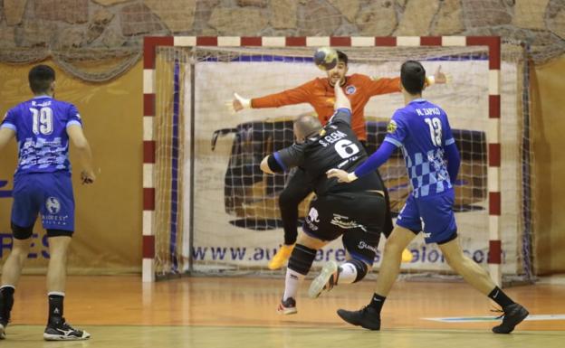 El BM Salamanca no puede frenar al líder en el Río Tormes (30-36)