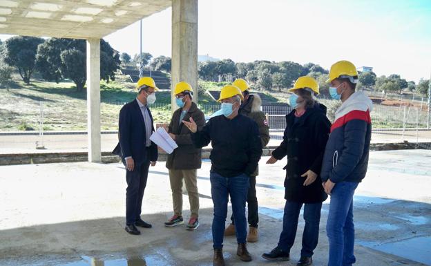 Finaliza la primera fase del edificio Multiusos en Carrascal, cada vez más cerca de convertirse en una realidad