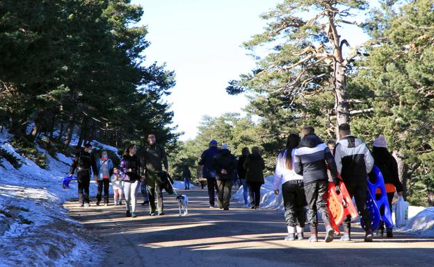 El Ministerio invierte dos millones de euros para «regenerar» la zona de la estación de Navacerrada