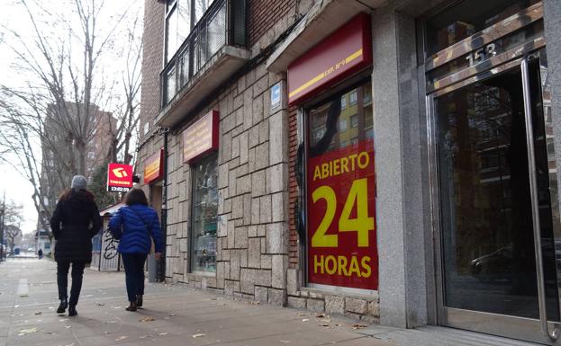 Detenido el ladrón más prolífico de Valladolid en los años noventa por robar una botella de Baileys