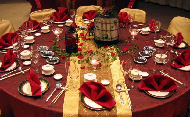 Consejos para sobrevivir a las cenas navideñas en familia y de empresa