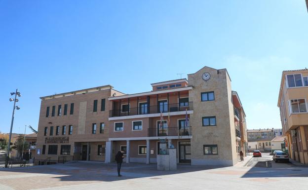 Carbajosa aprueba un presupuesto «social, centrado en la economía, mejores servicios públicos, rebajas fiscales e inversión»