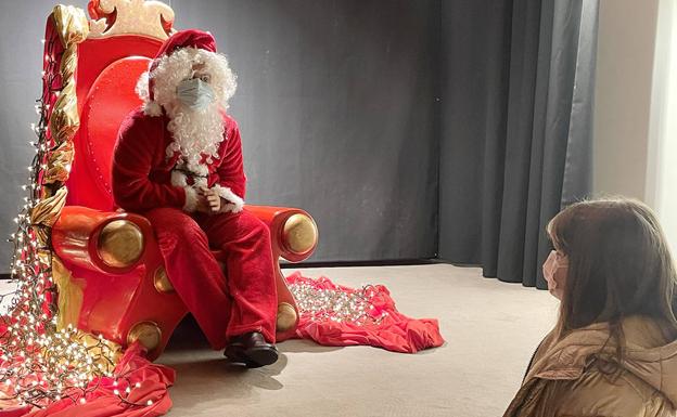 Papá Noel visita a los niños de Carbajosa de la Sagrada