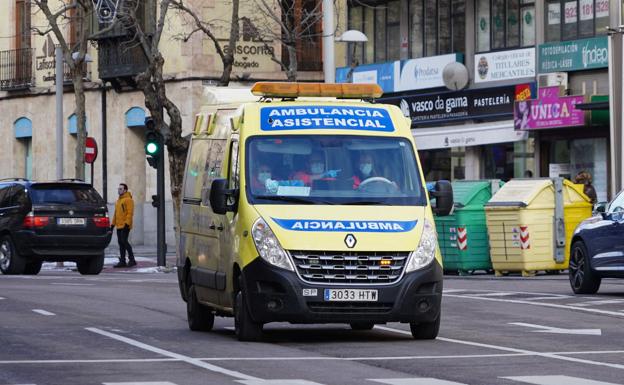 Un hombre infartado salvado por la Policía Local en la plaza de España de Salamanca